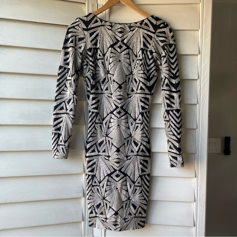 Dress the population Lola geometric sequin bodycon dress